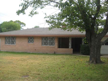 1501 Cardinal #A, Ennis, TX